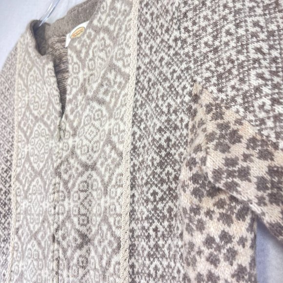 Talbots Beige and Cream Patterned Sweater - Picture 2 of 10